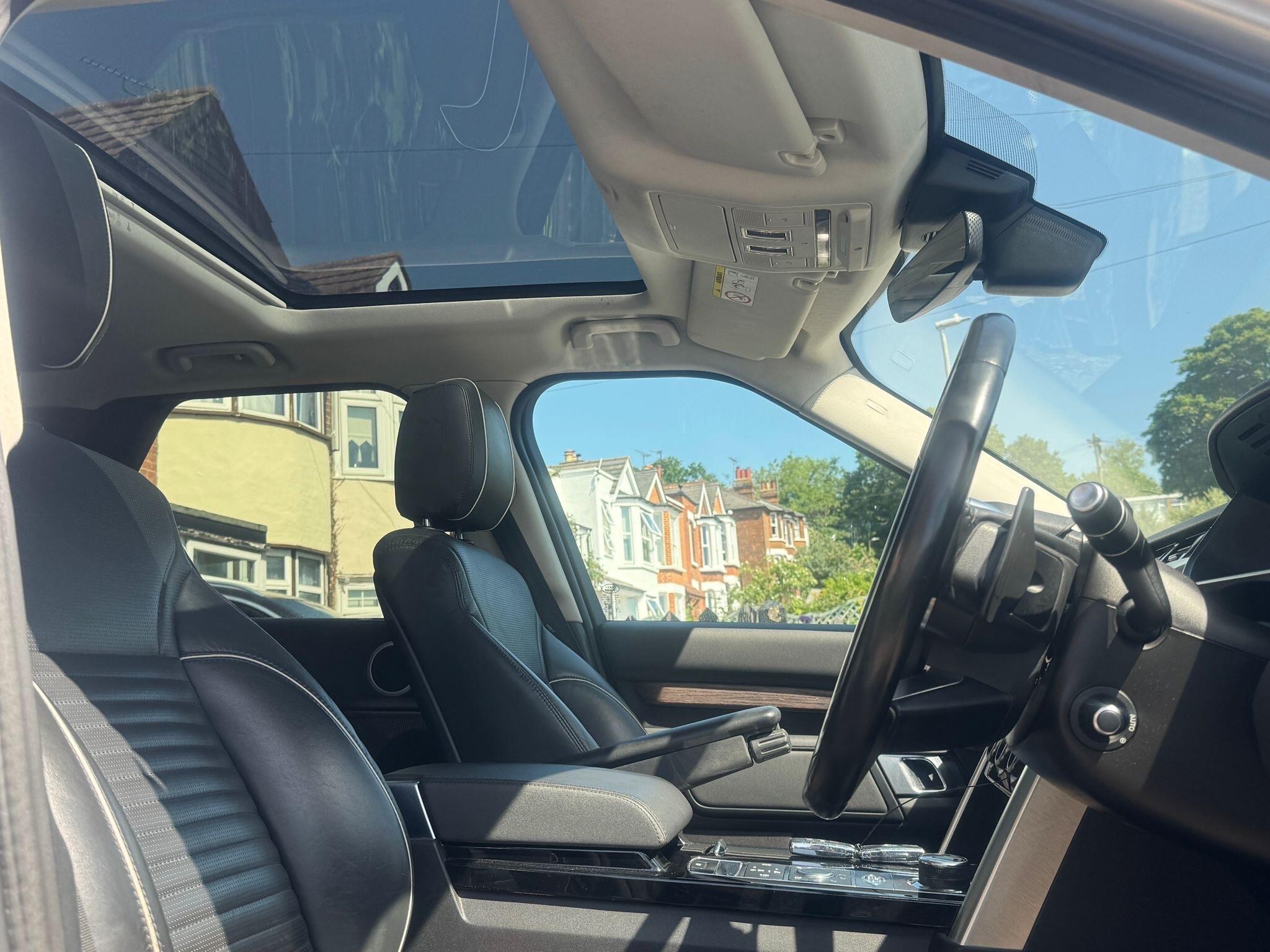 Land Rover Discovery view 20