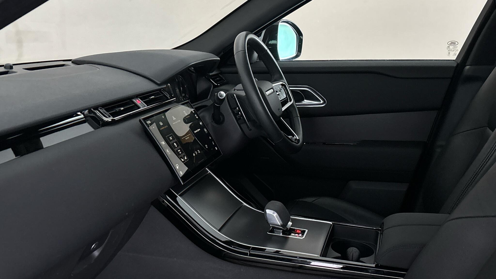Land Rover Range Rover Velar view 22
