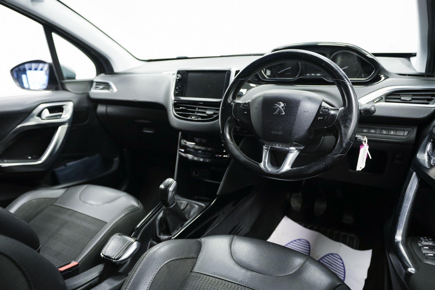 Peugeot 2008 view 8