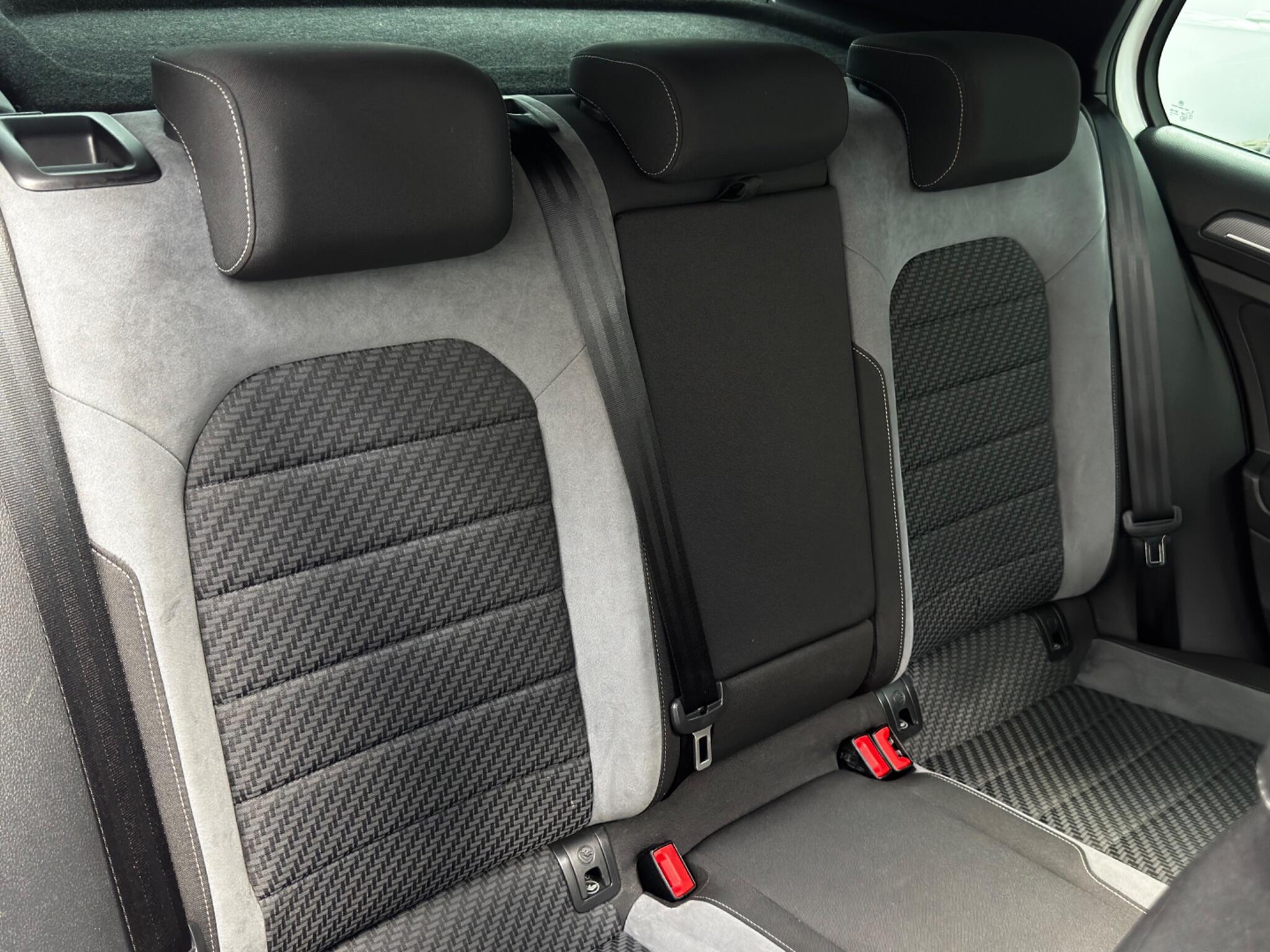 Volkswagen Golf view 57