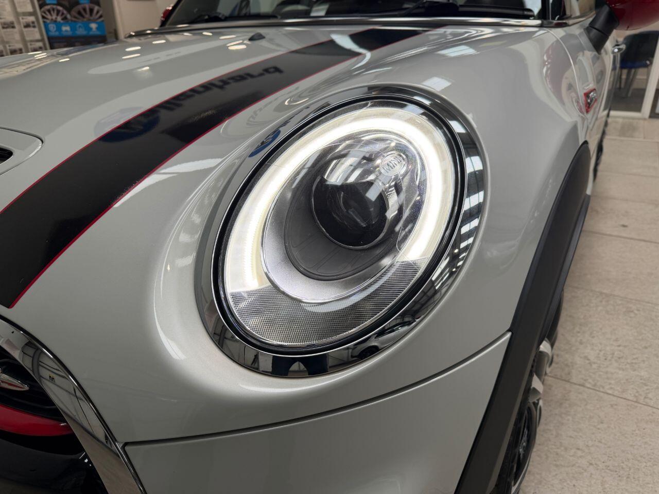 Mini Cooper view 11