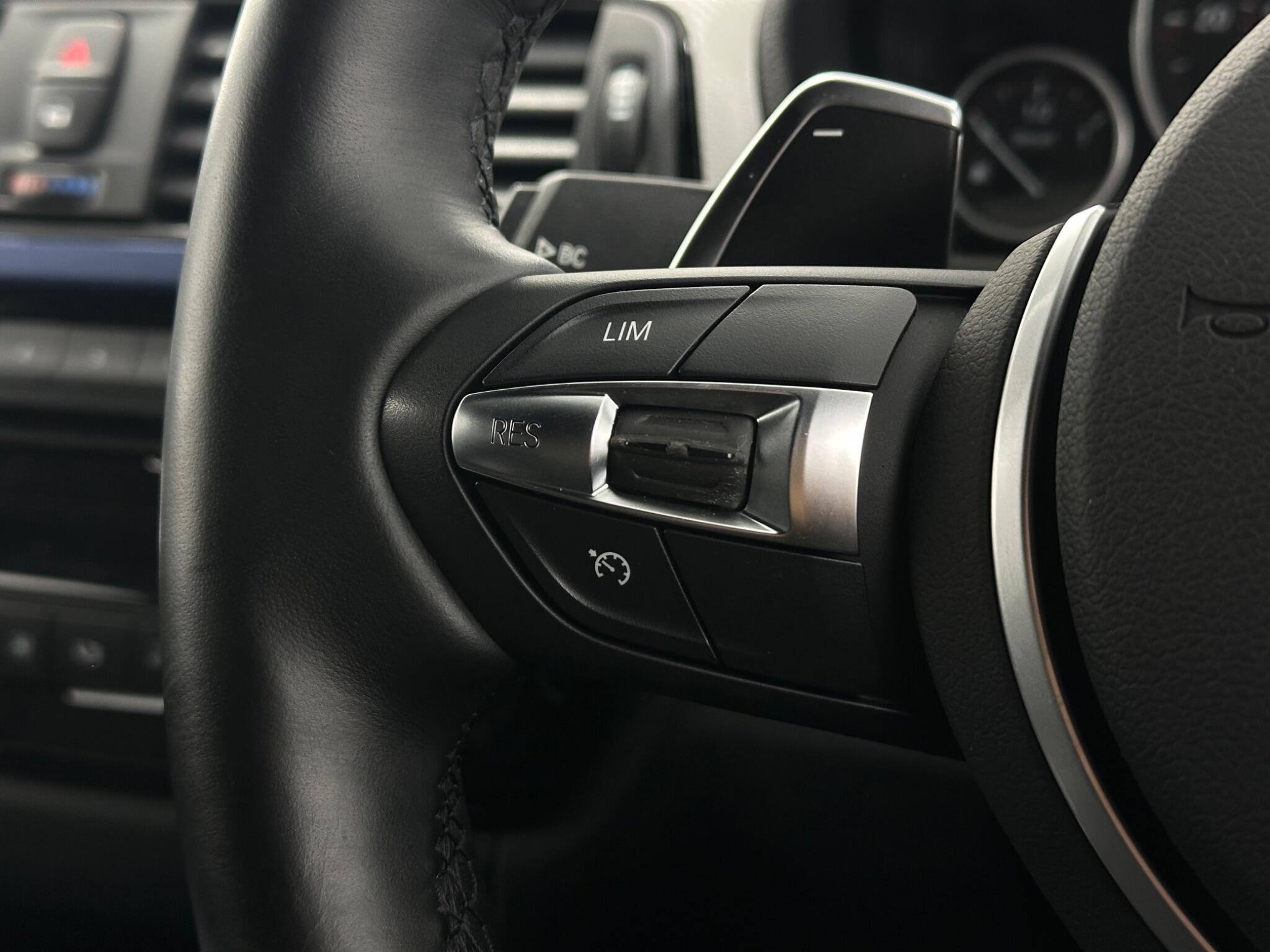 BMW 3 Series view 14