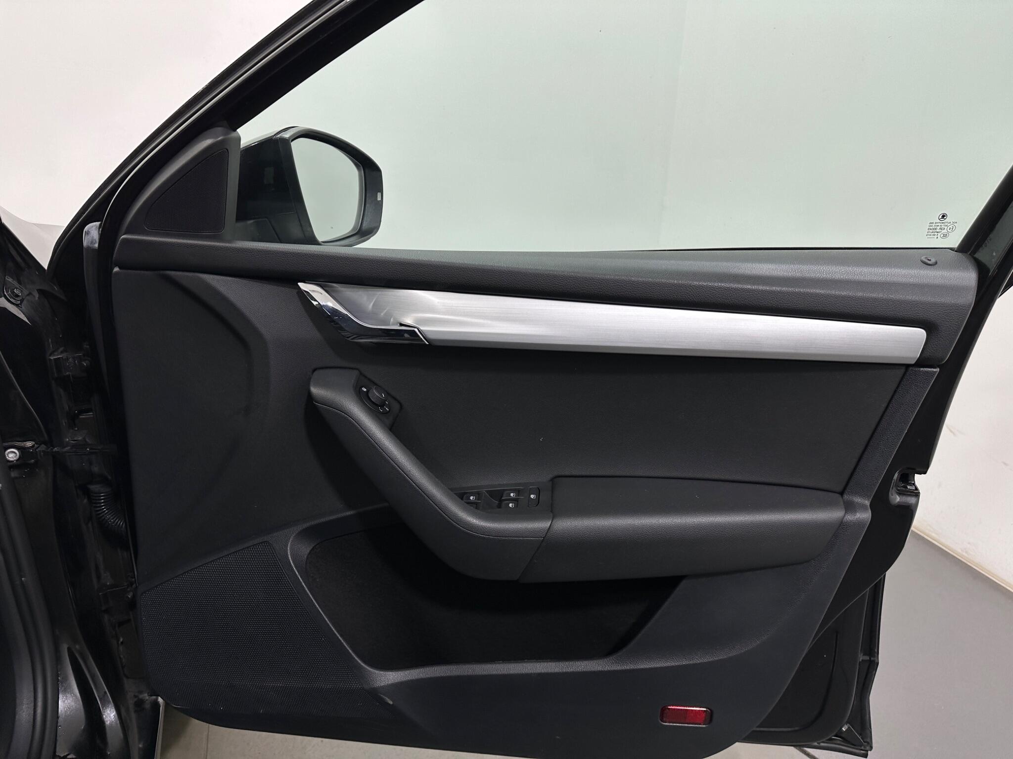 Skoda Octavia view 34
