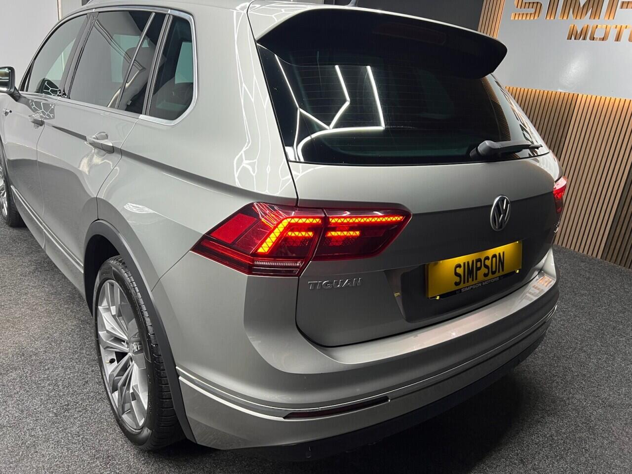 Volkswagen Tiguan view 8