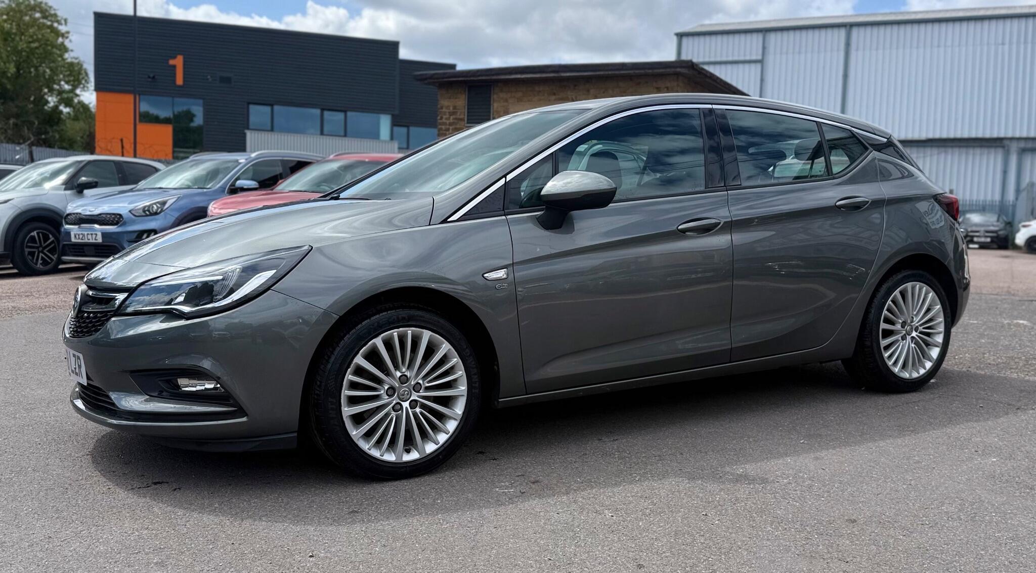 Vauxhall Astra view 3