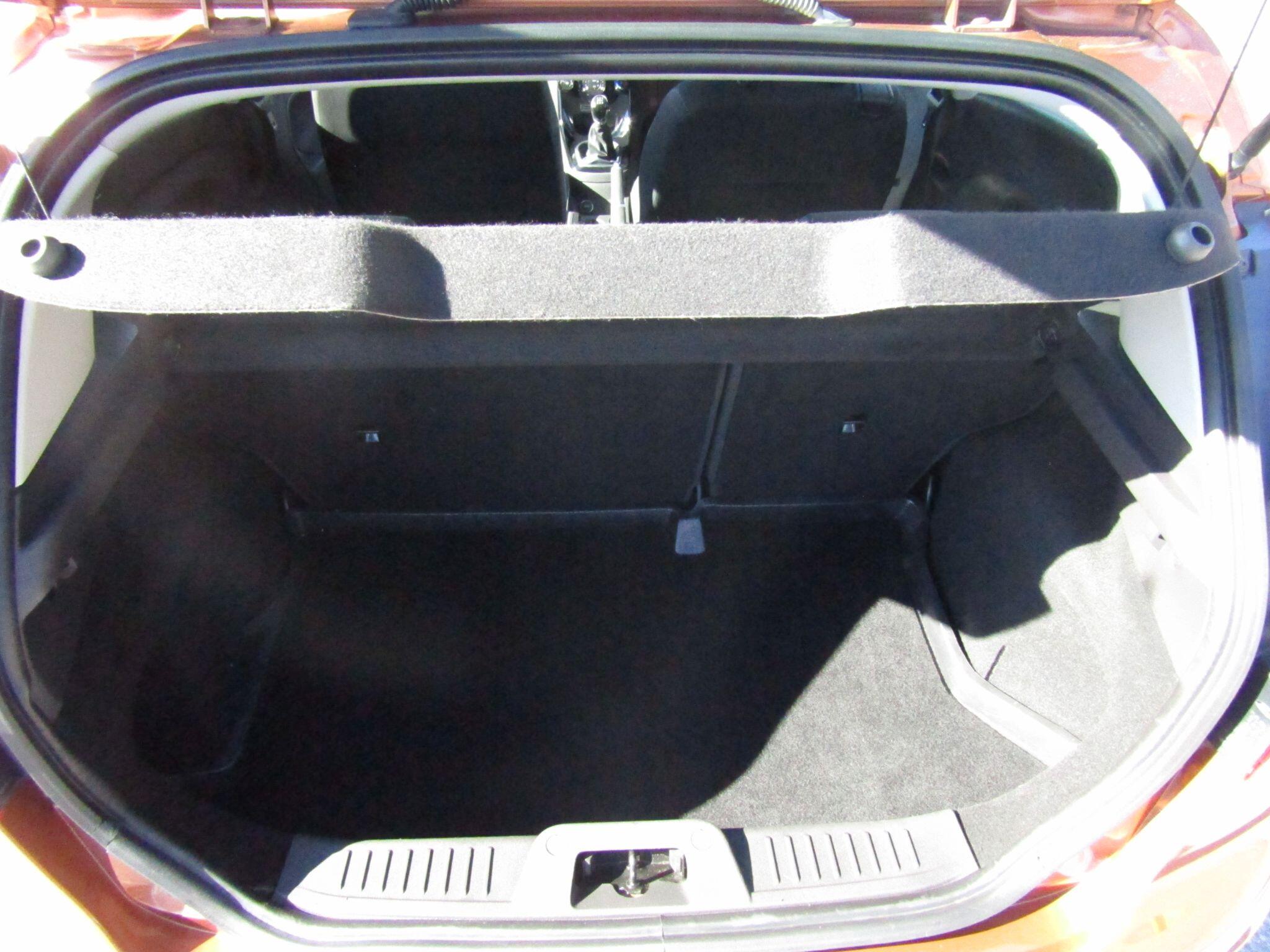 Ford Fiesta view 24