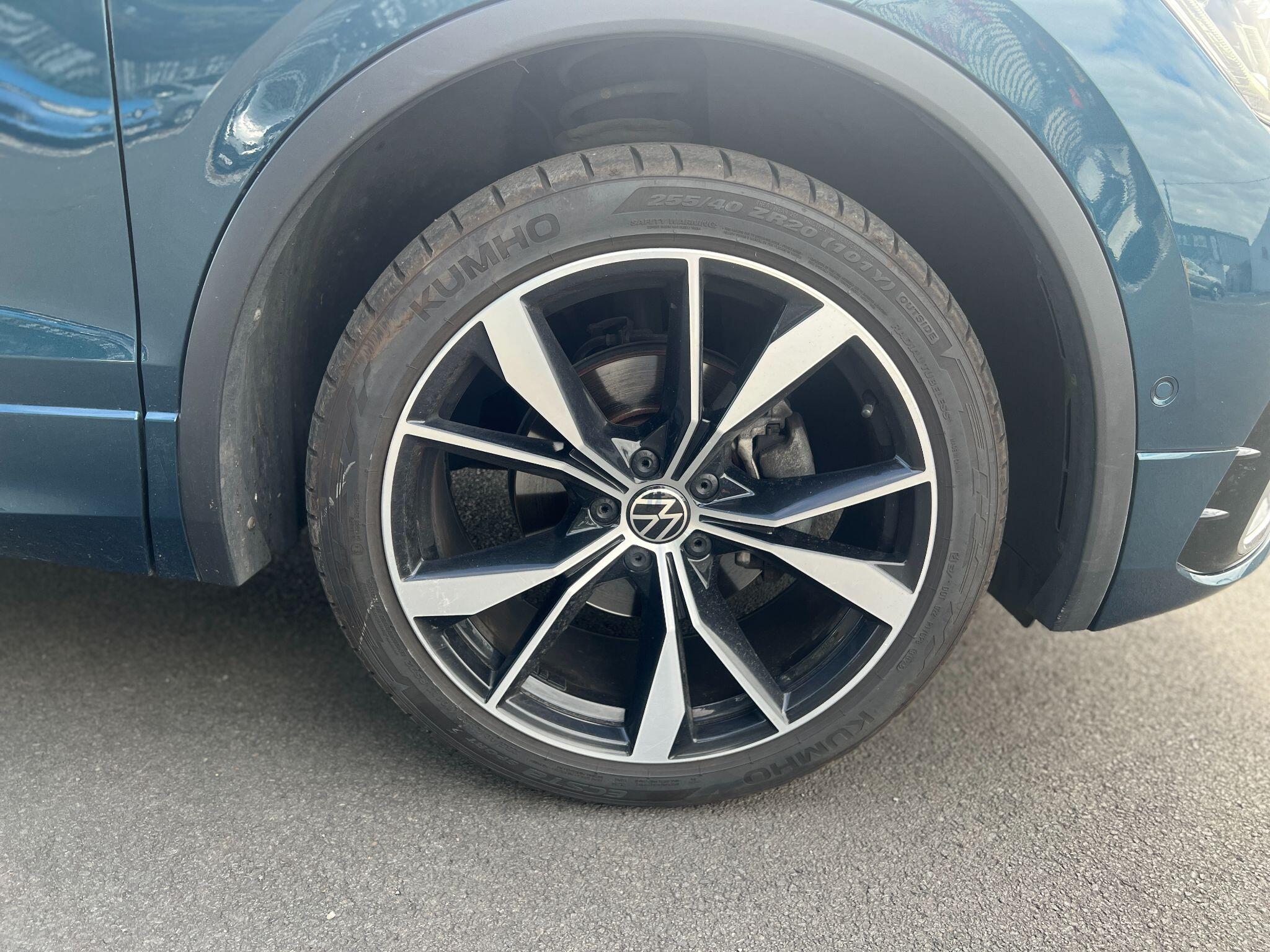 Volkswagen Tiguan view 18