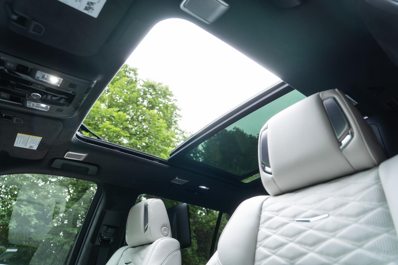 Cadillac Escalade view 48