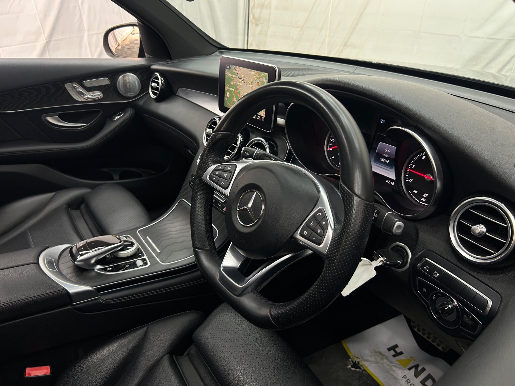 Mercedes-Benz GLC view 13