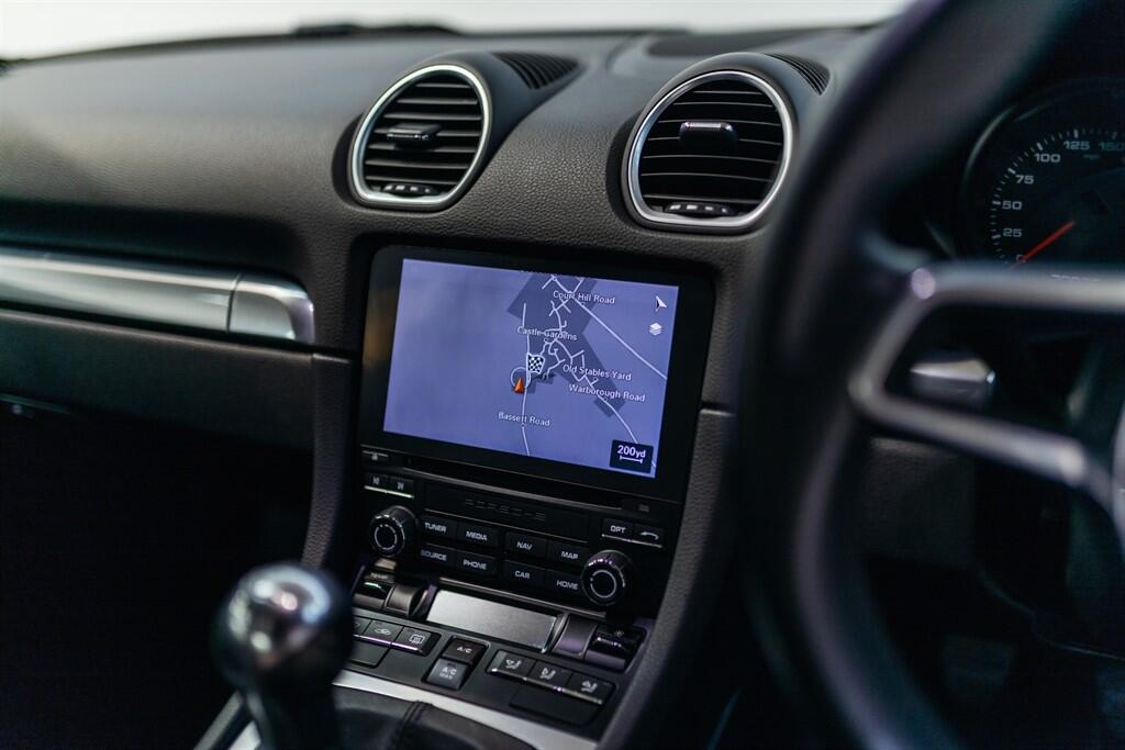 Porsche Cayman view 29