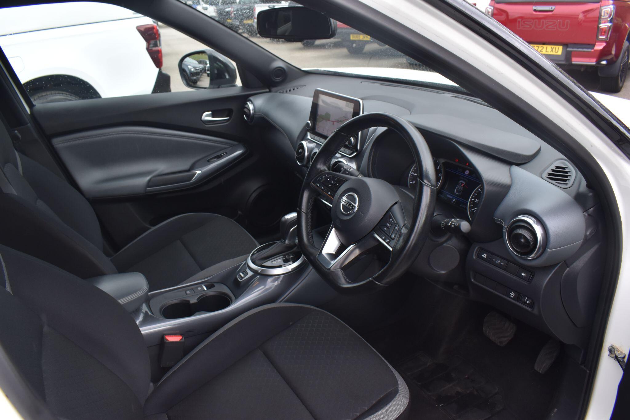 Juke - 1.0 DIG-T N-Connecta DCT Auto Euro 6 (s/s) 5dr - Image 28