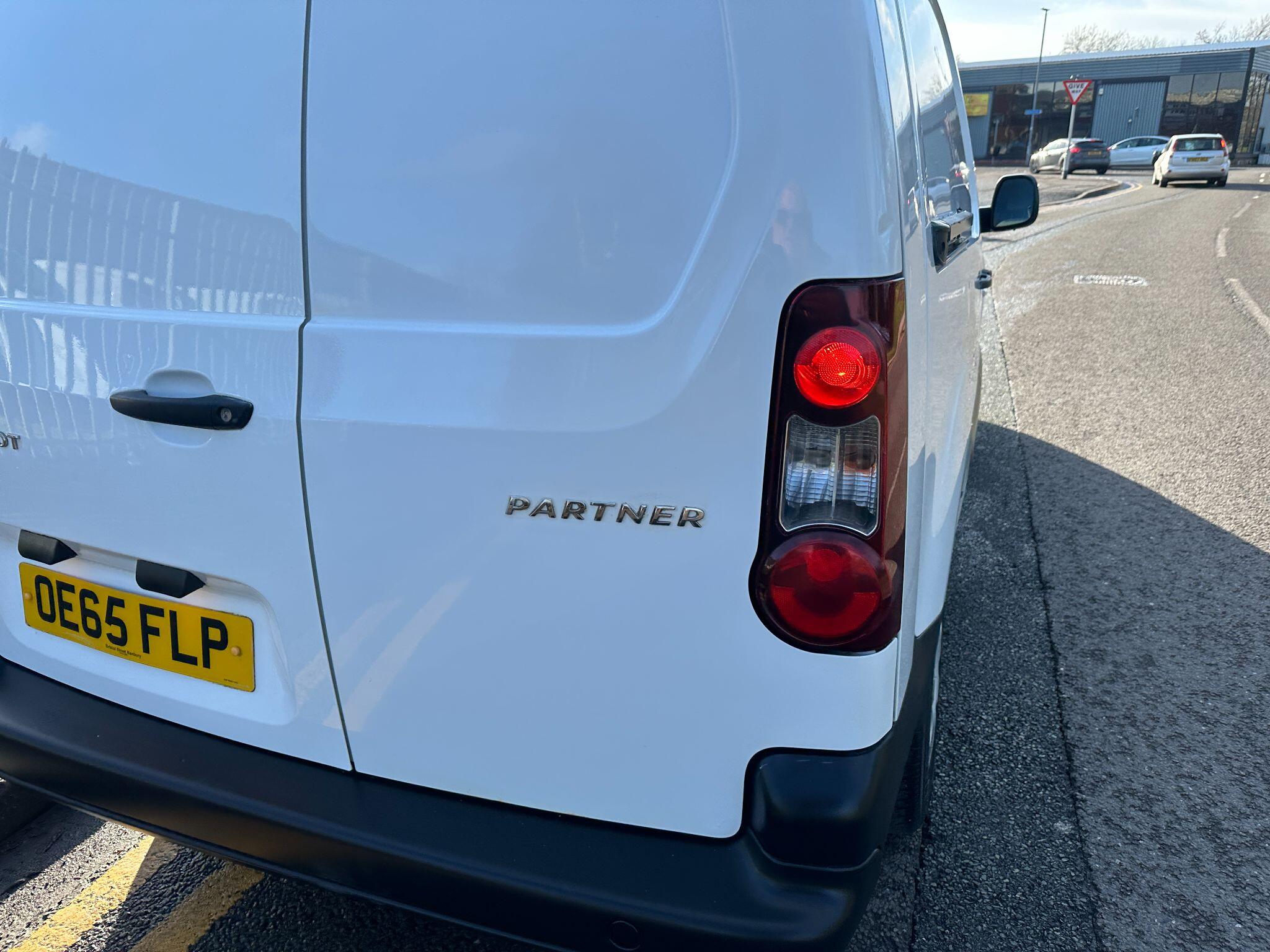 2016 Peugeot Partner 1.6 HDi S Crew Van L2 4dr • 93,298 miles image 19