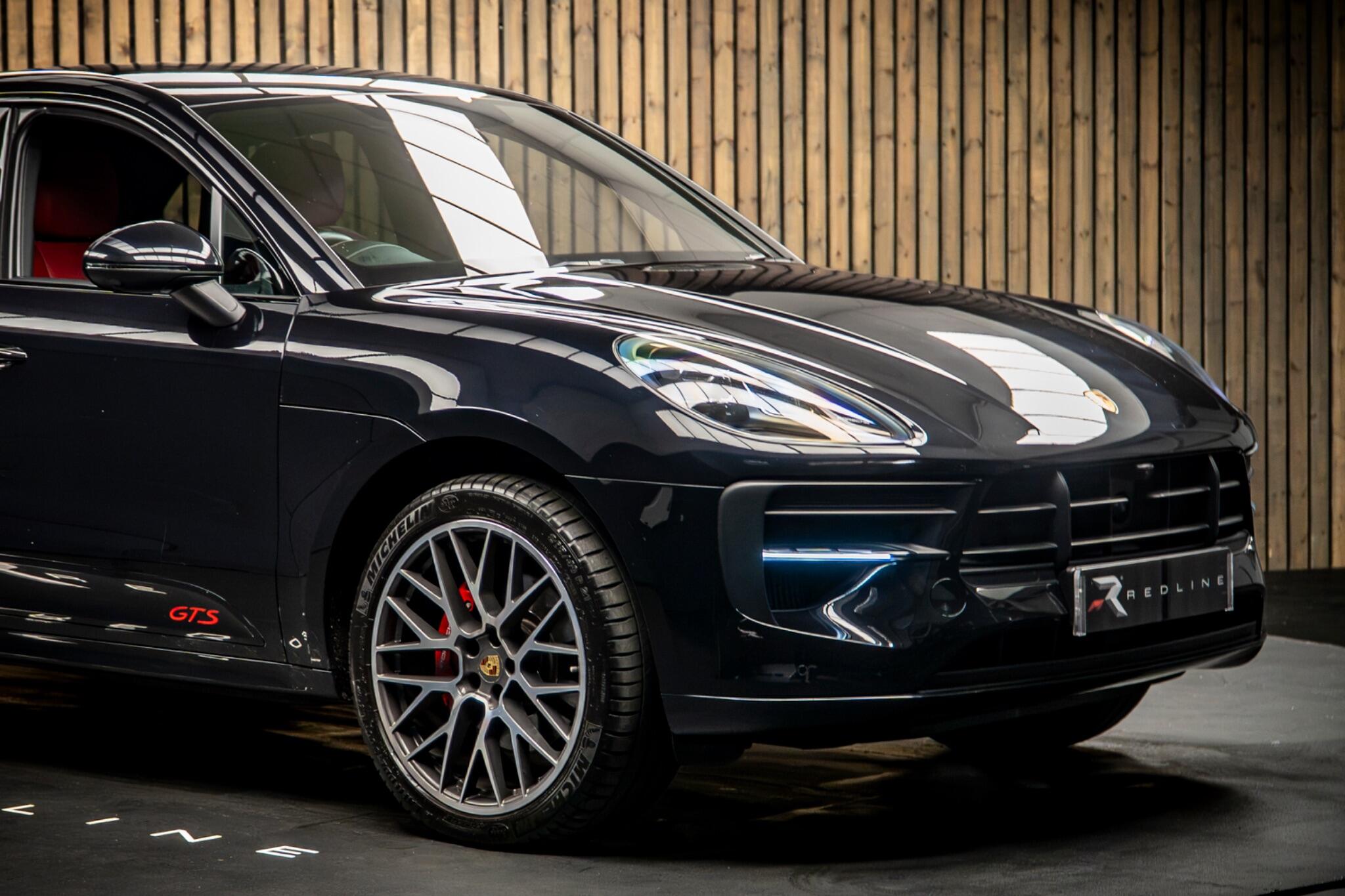 Porsche Macan view 10