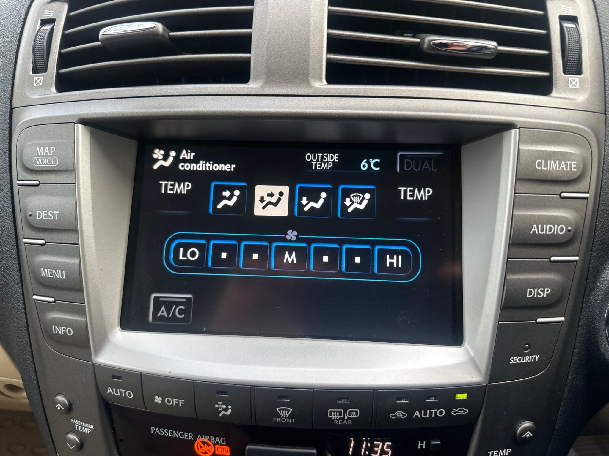 2008 Lexus IS image 31