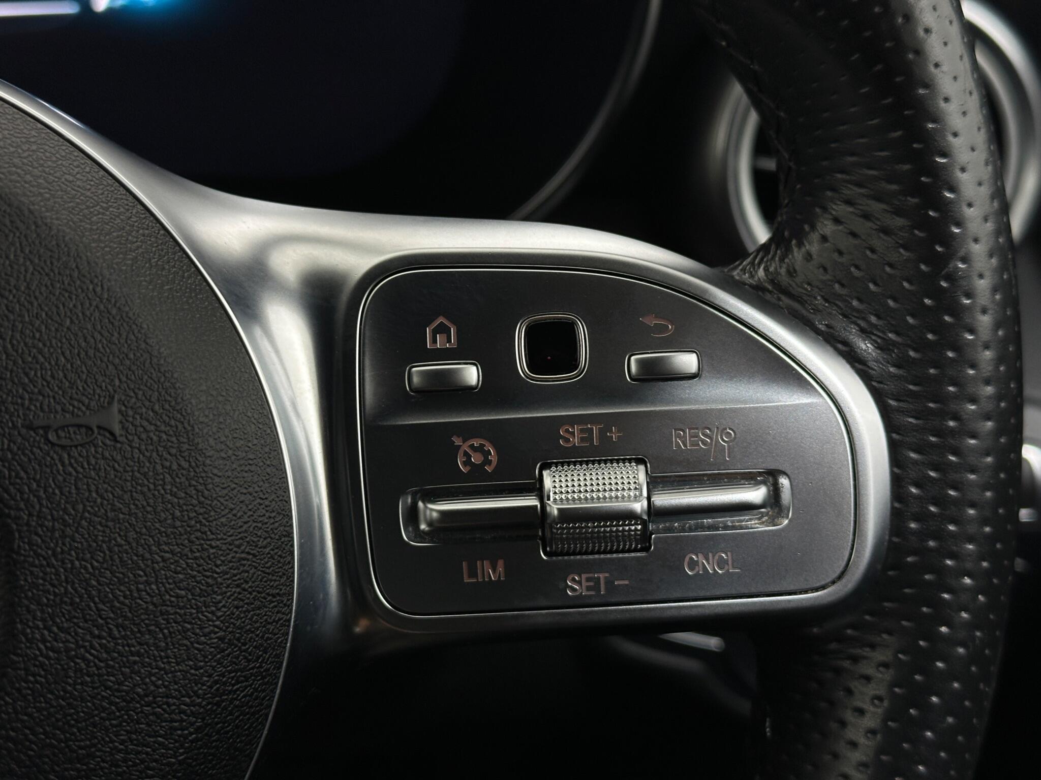 Mercedes-Benz C-Class view 16