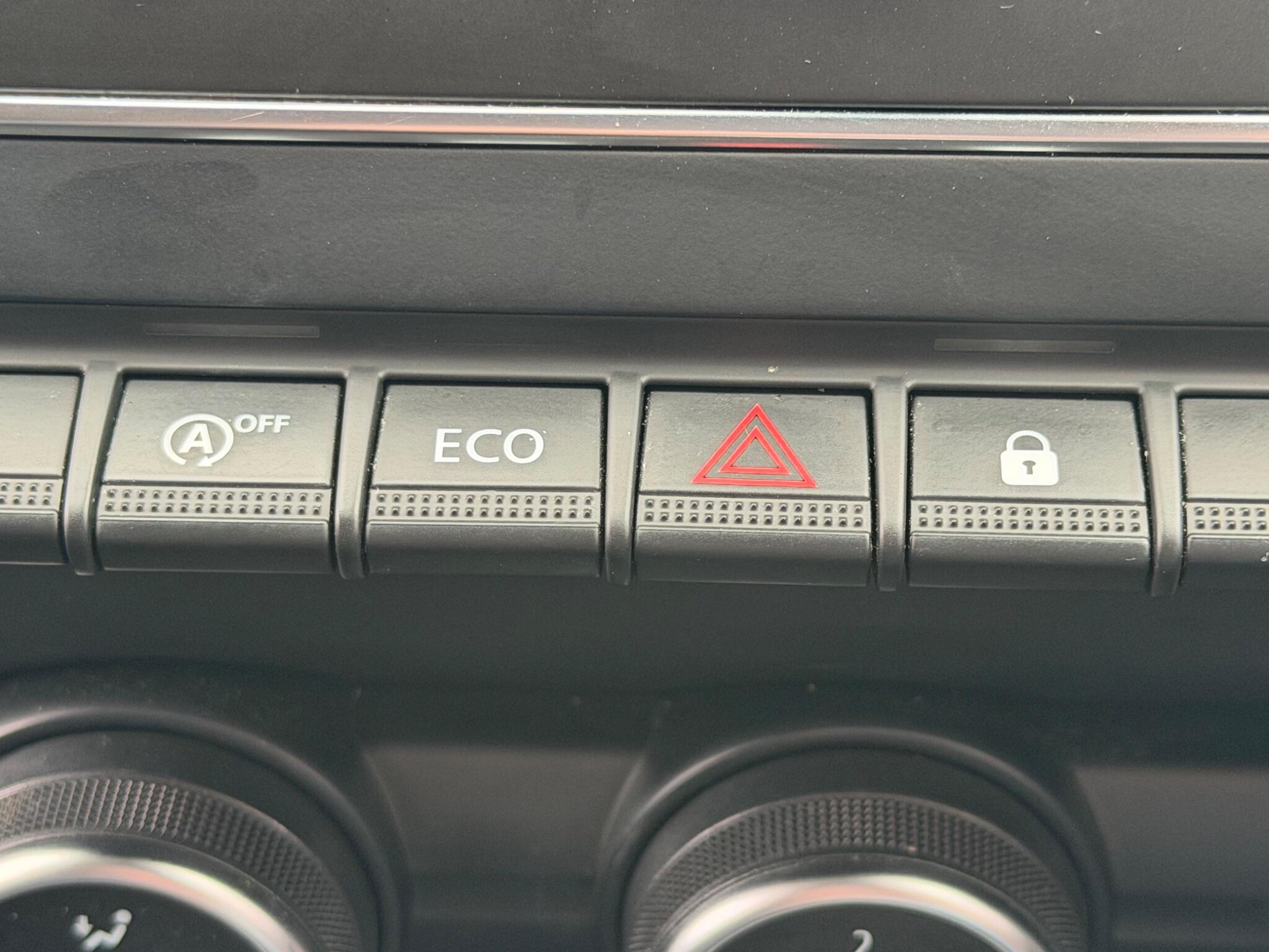 Renault Clio view 25