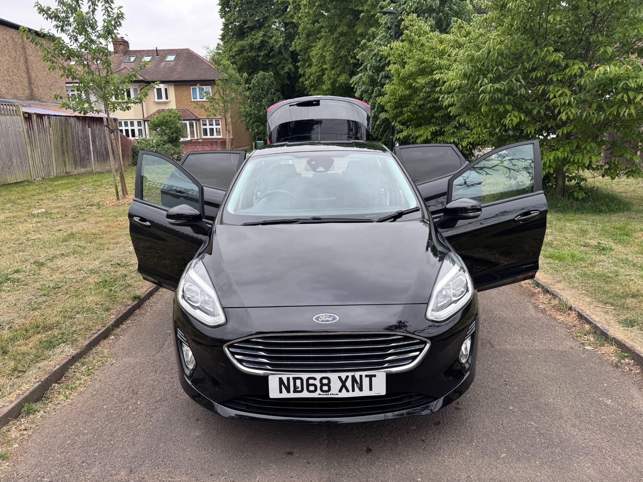 2018 Ford Fiesta image 41