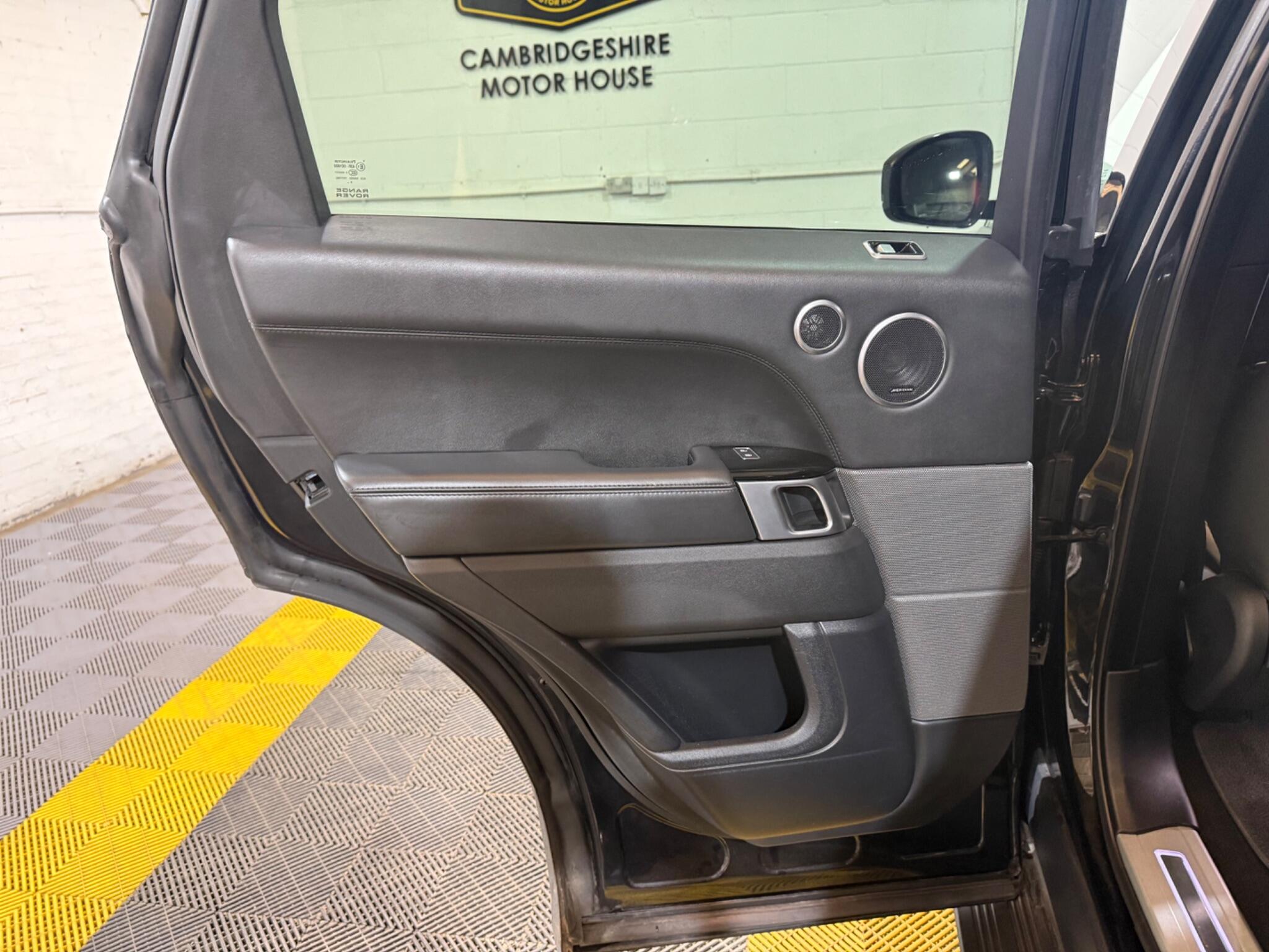Land Rover Range Rover Sport view 44