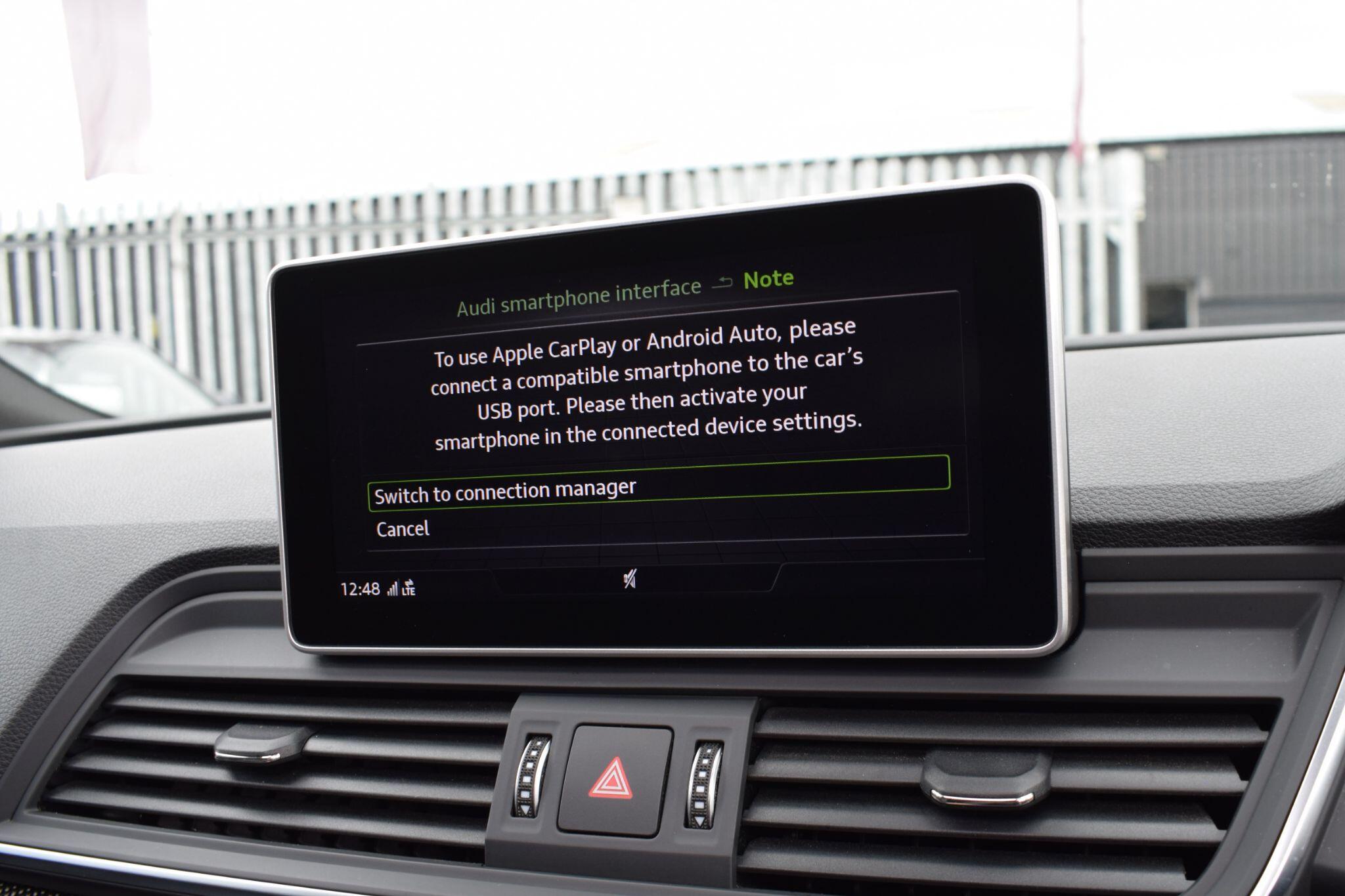 Audi SQ5 view 24