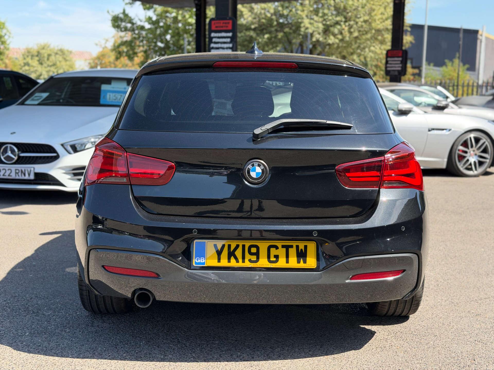 BMW 1 Series view 10