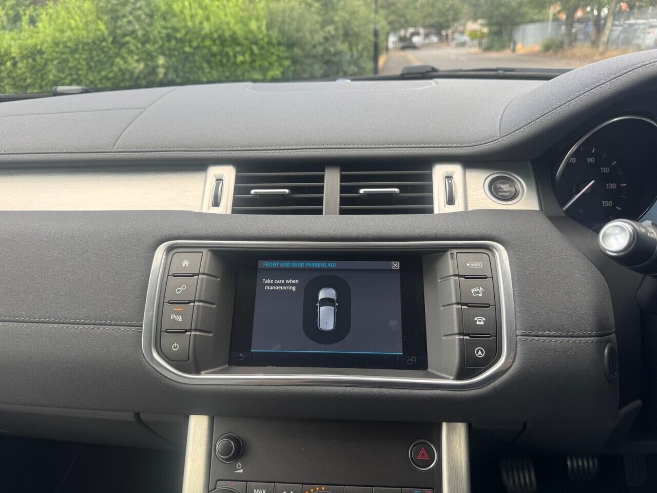 Land Rover Range Rover Evoque view 18