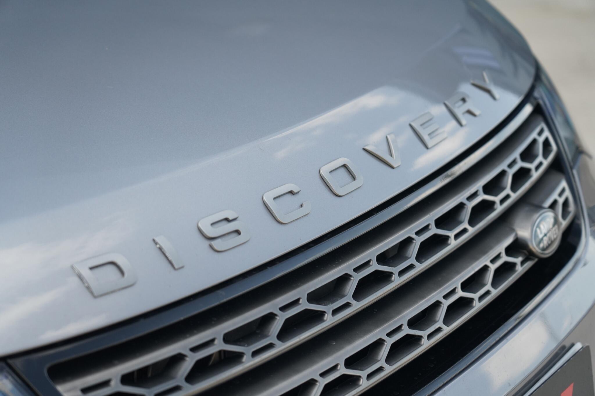 Land Rover Discovery view 25