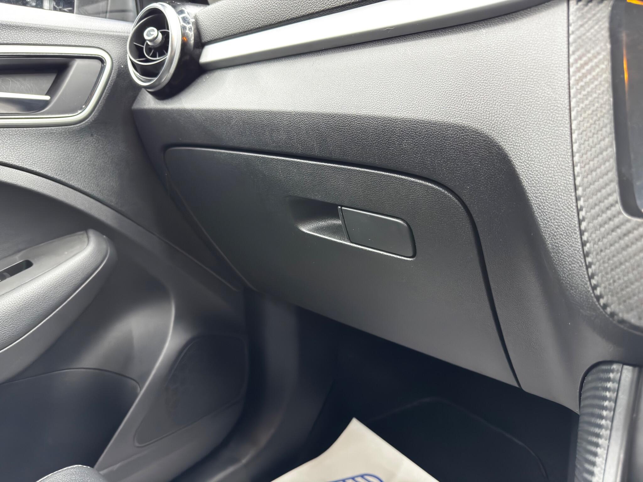 MG ZS view 32