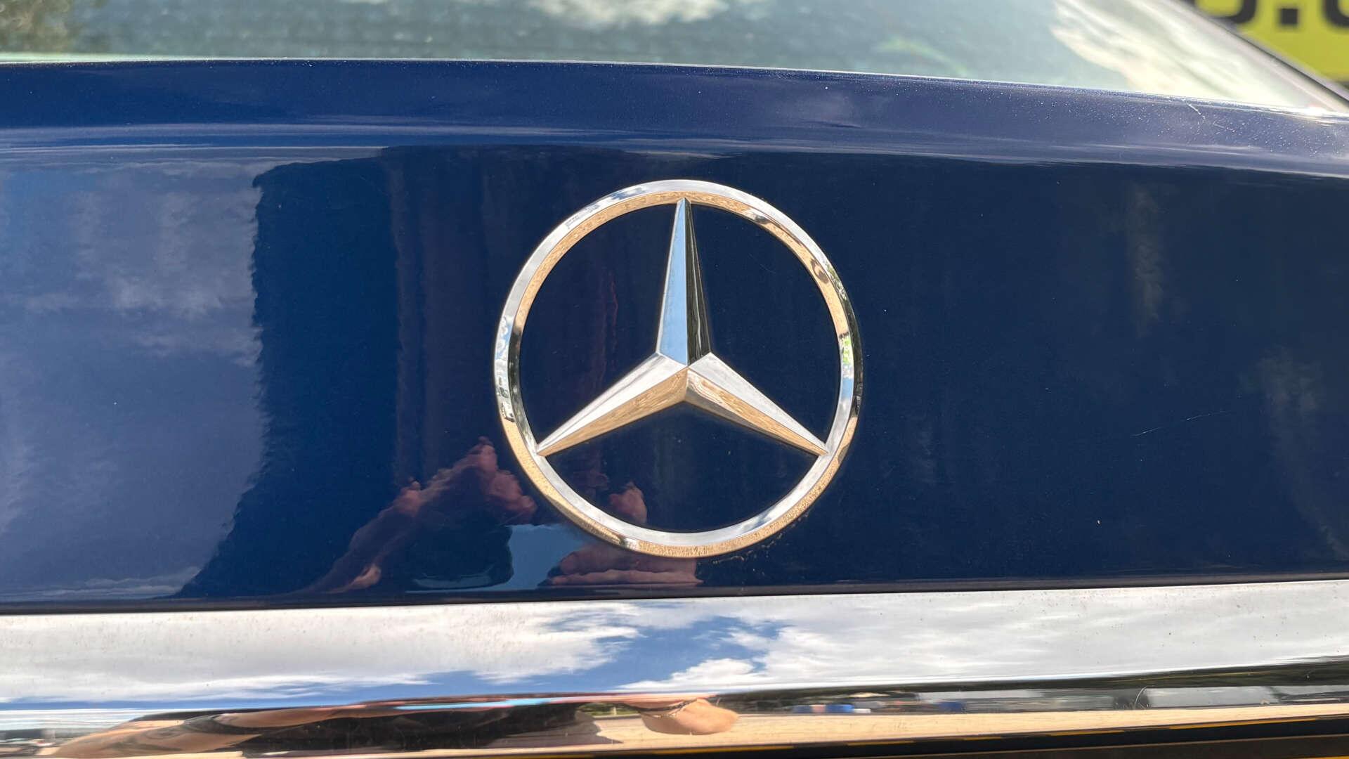 Mercedes-Benz C-Class view 47