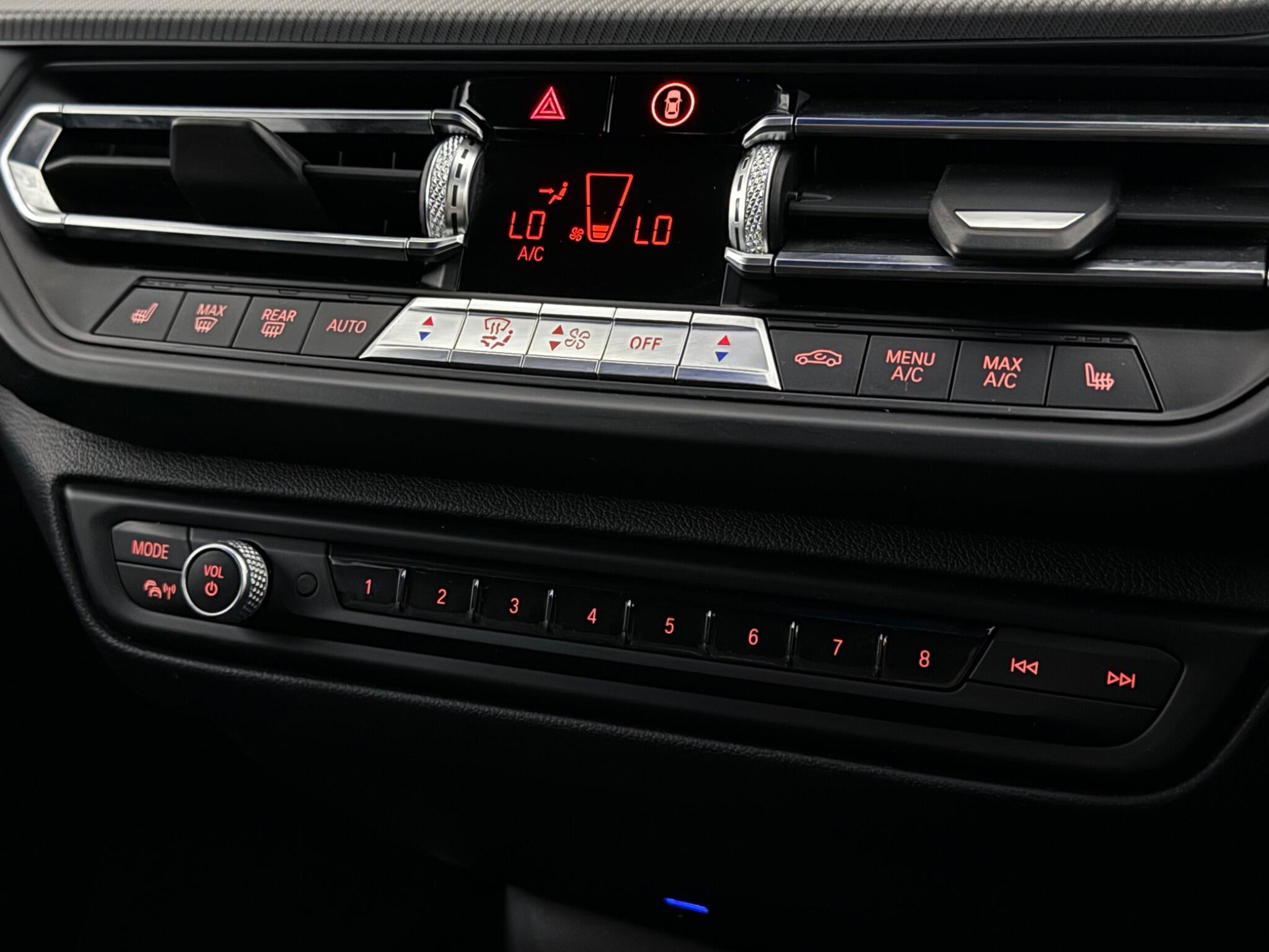 BMW 1 Series view 24