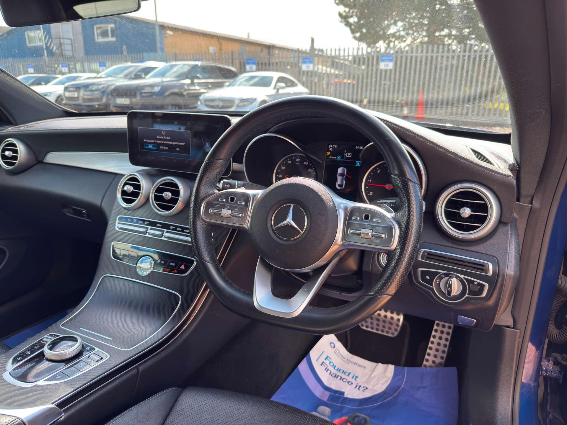 Mercedes-Benz C Class view 11