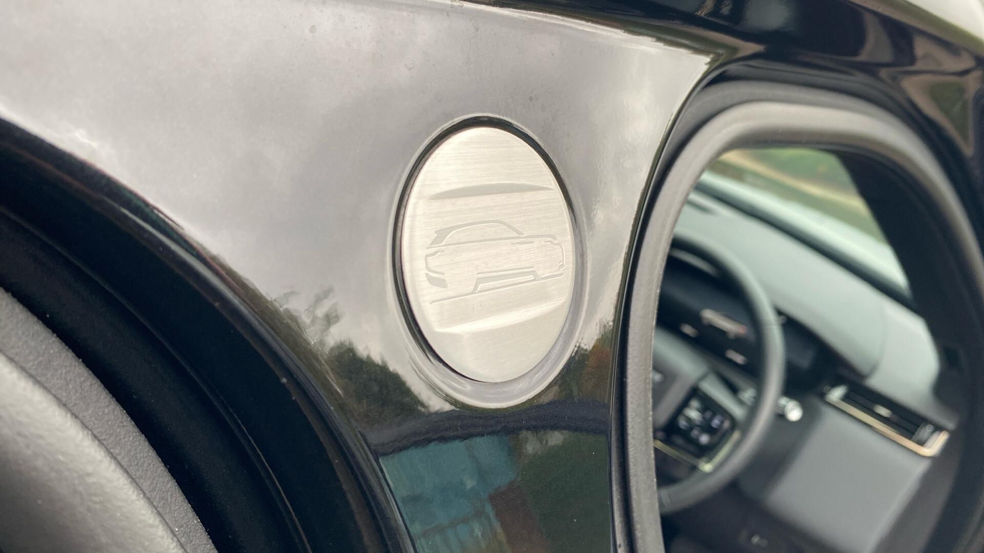 Land Rover Range Rover Velar view 26