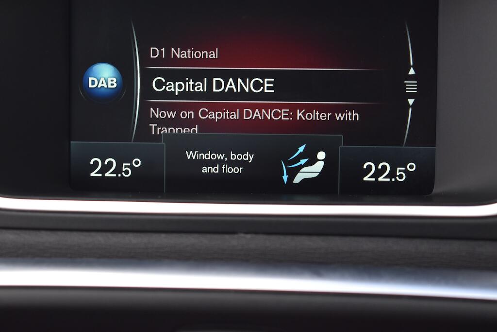 Volvo V40 view 66