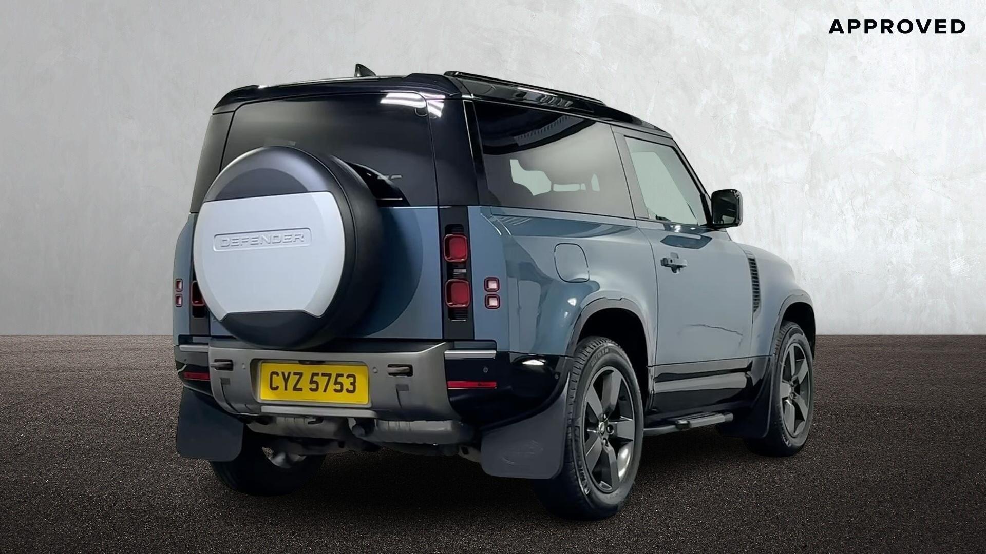 Land Rover Defender view 28
