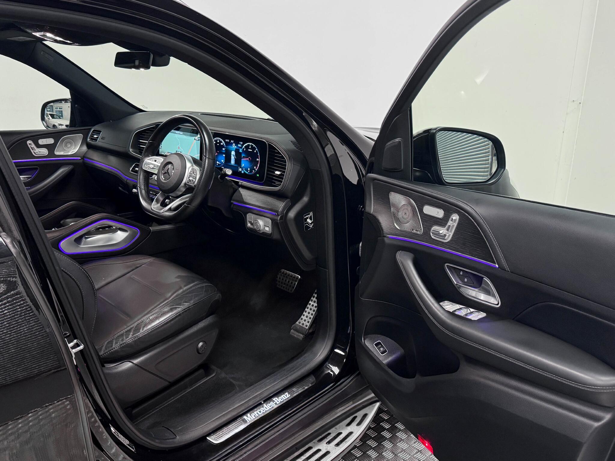 Mercedes-Benz Gle view 22