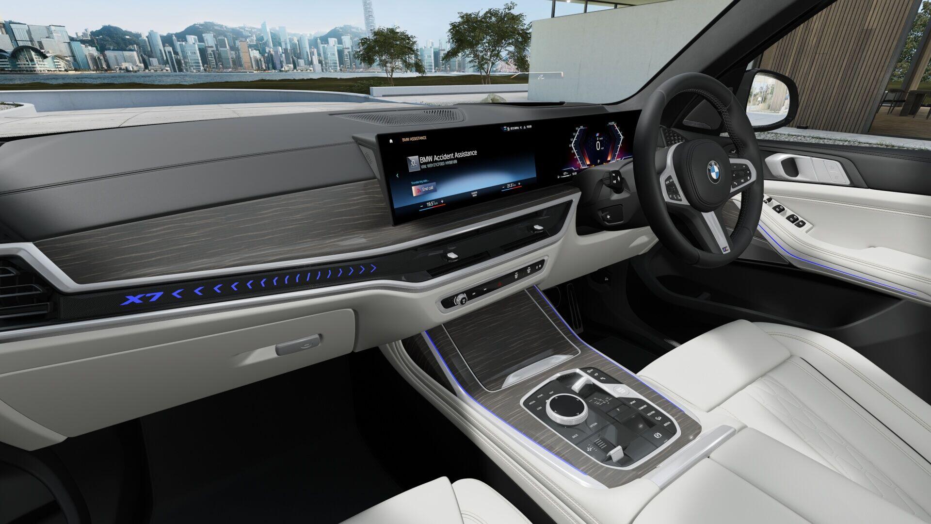 BMW X7 view 8