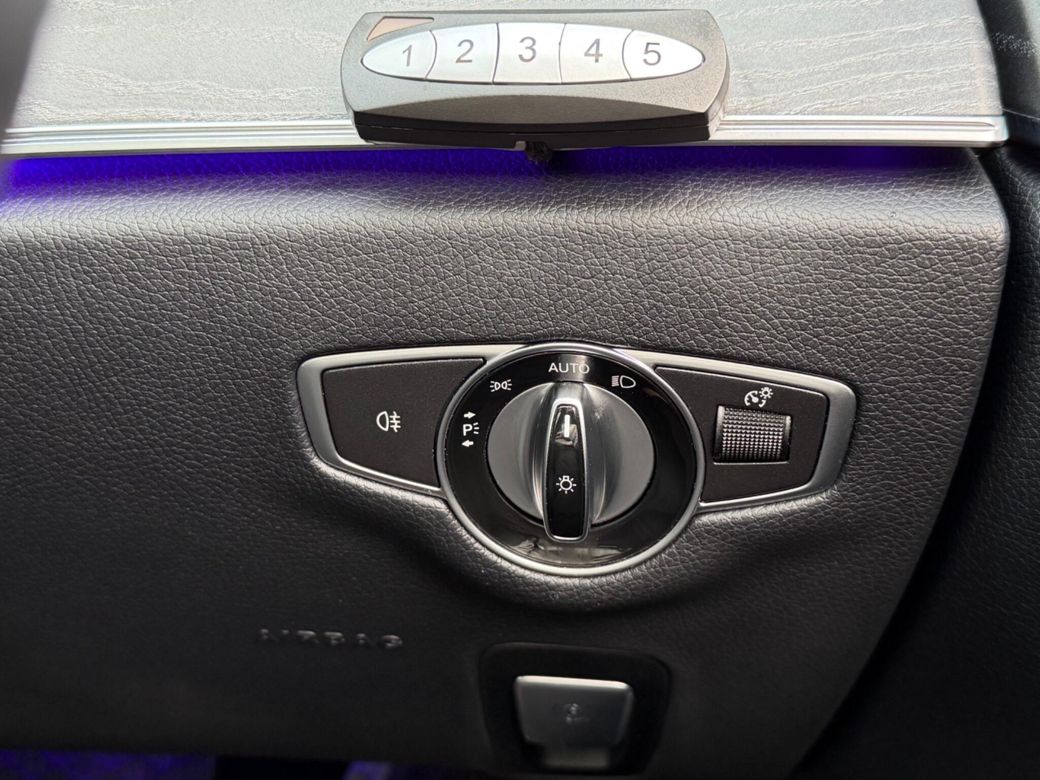 Mercedes-Benz E-Class view 50