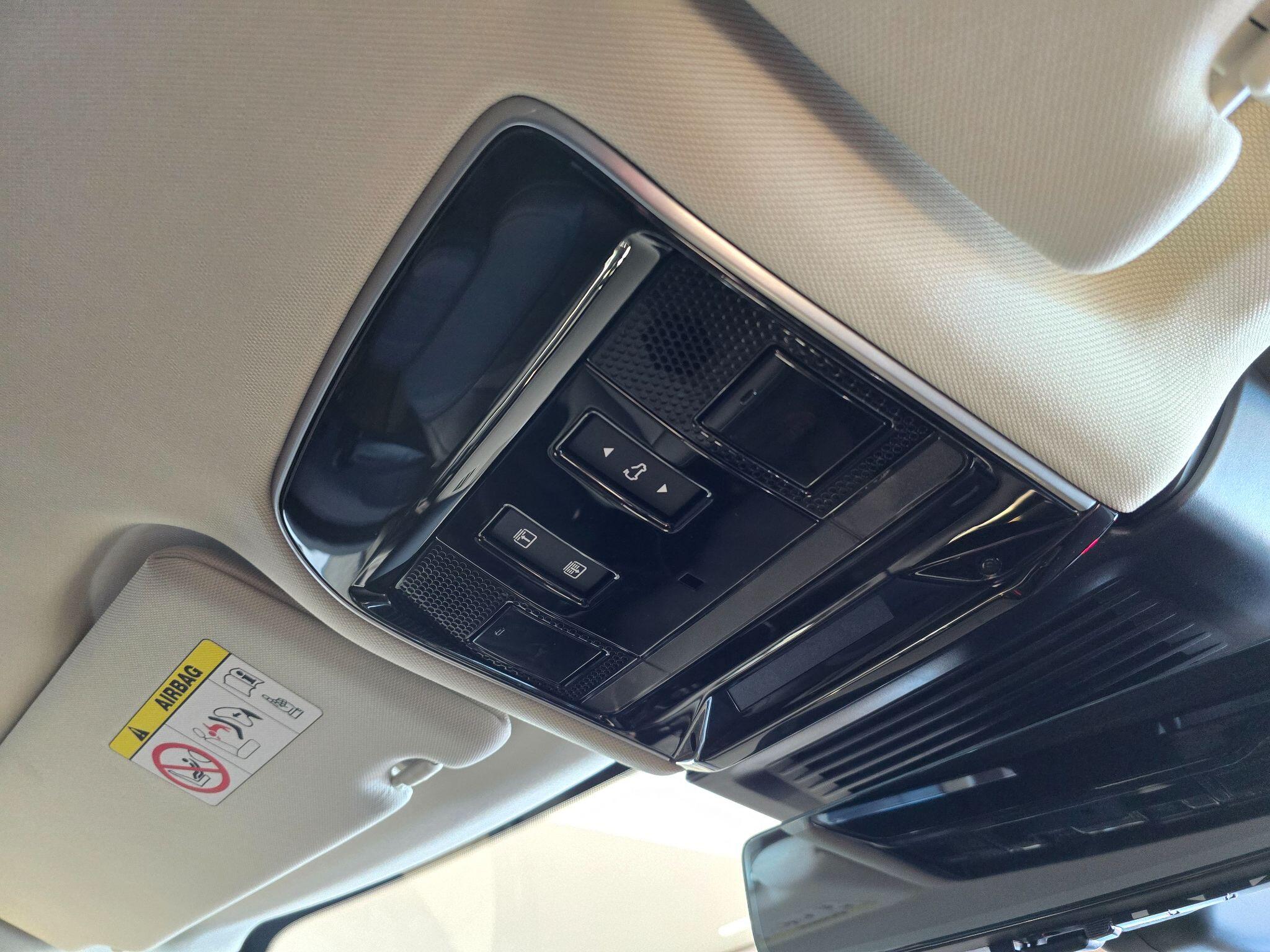 Land Rover Range Rover view 18