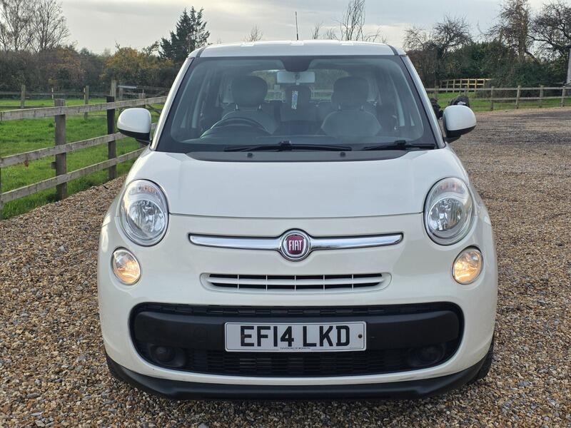 2014 Fiat 500L image 17