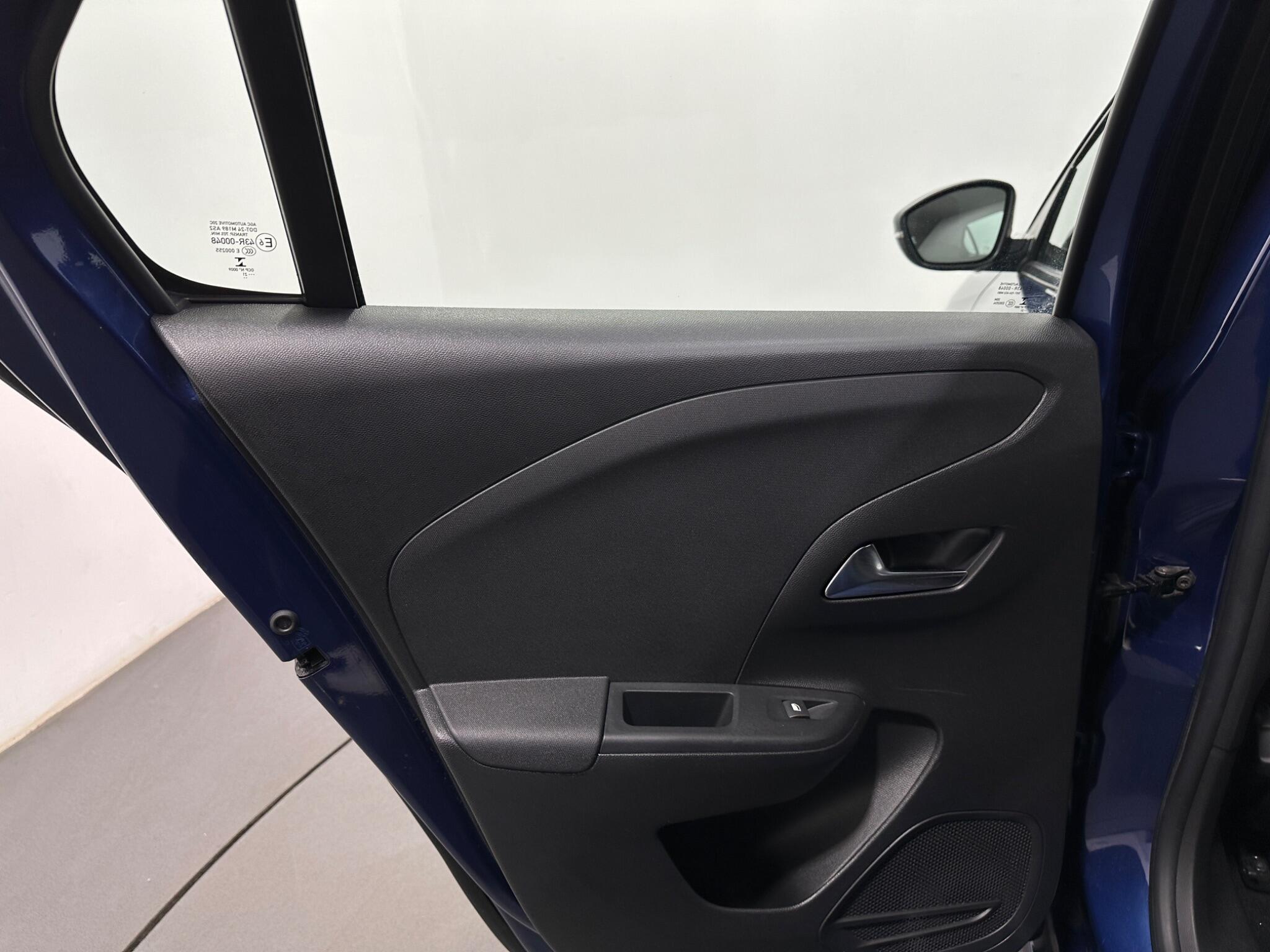 Vauxhall Corsa view 37