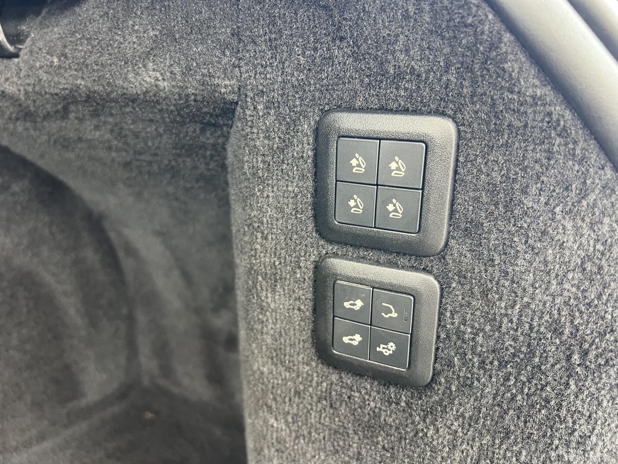 Land Rover Range Rover Sport view 20