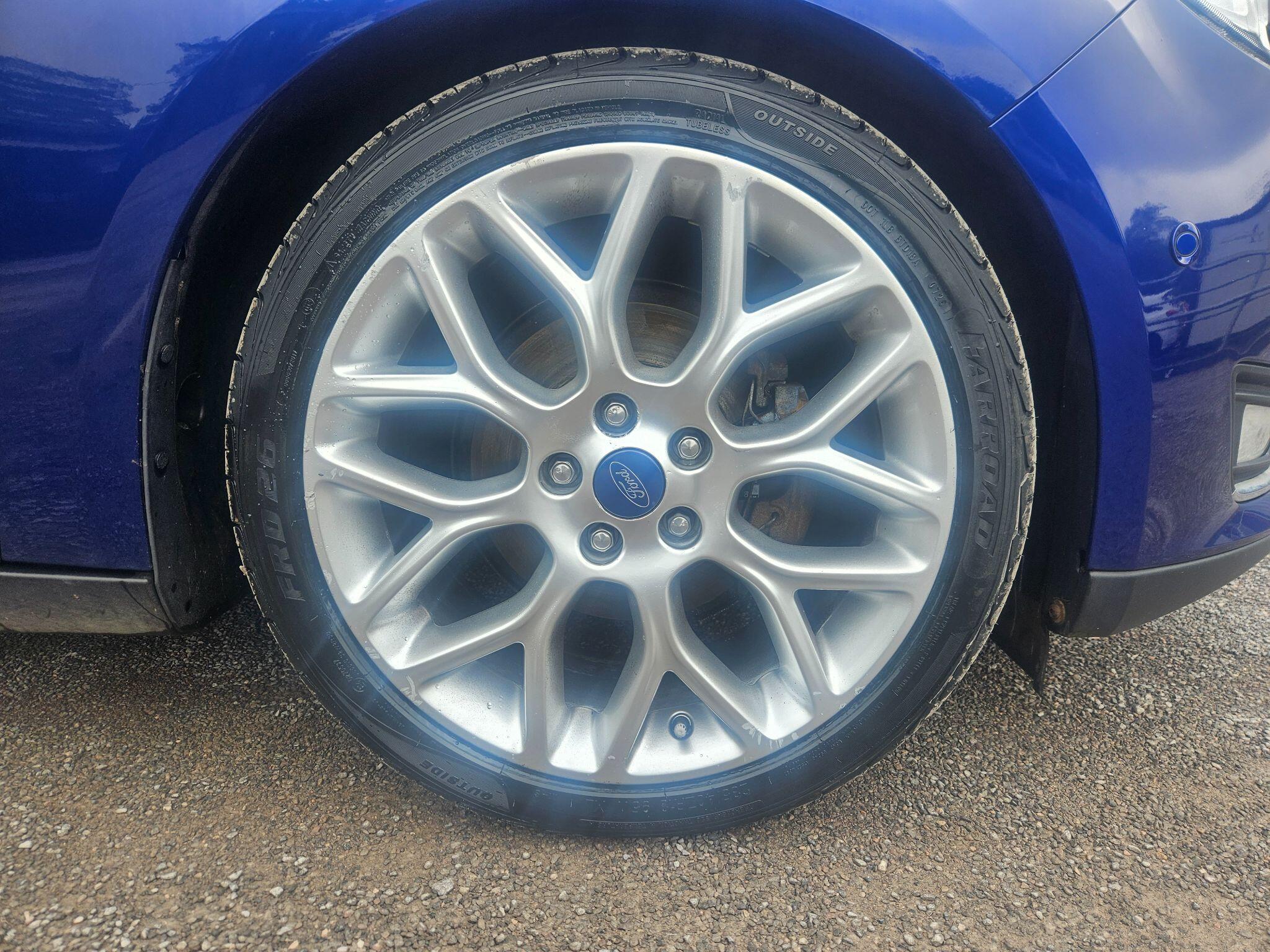 2017 Ford Focus image 57