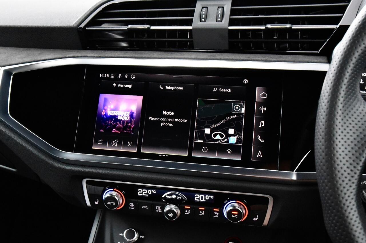 Audi RS Q3 view 37