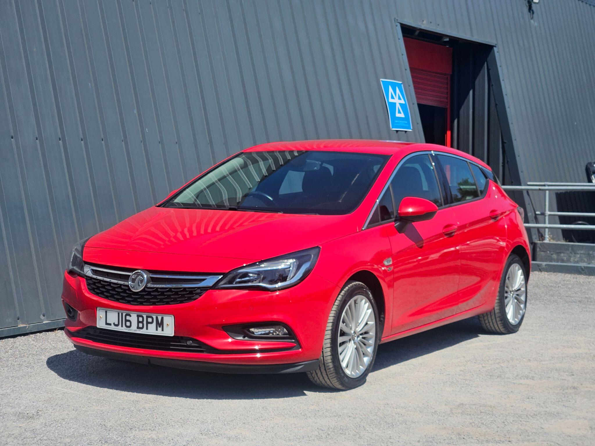 2016 Vauxhall Astra image 7