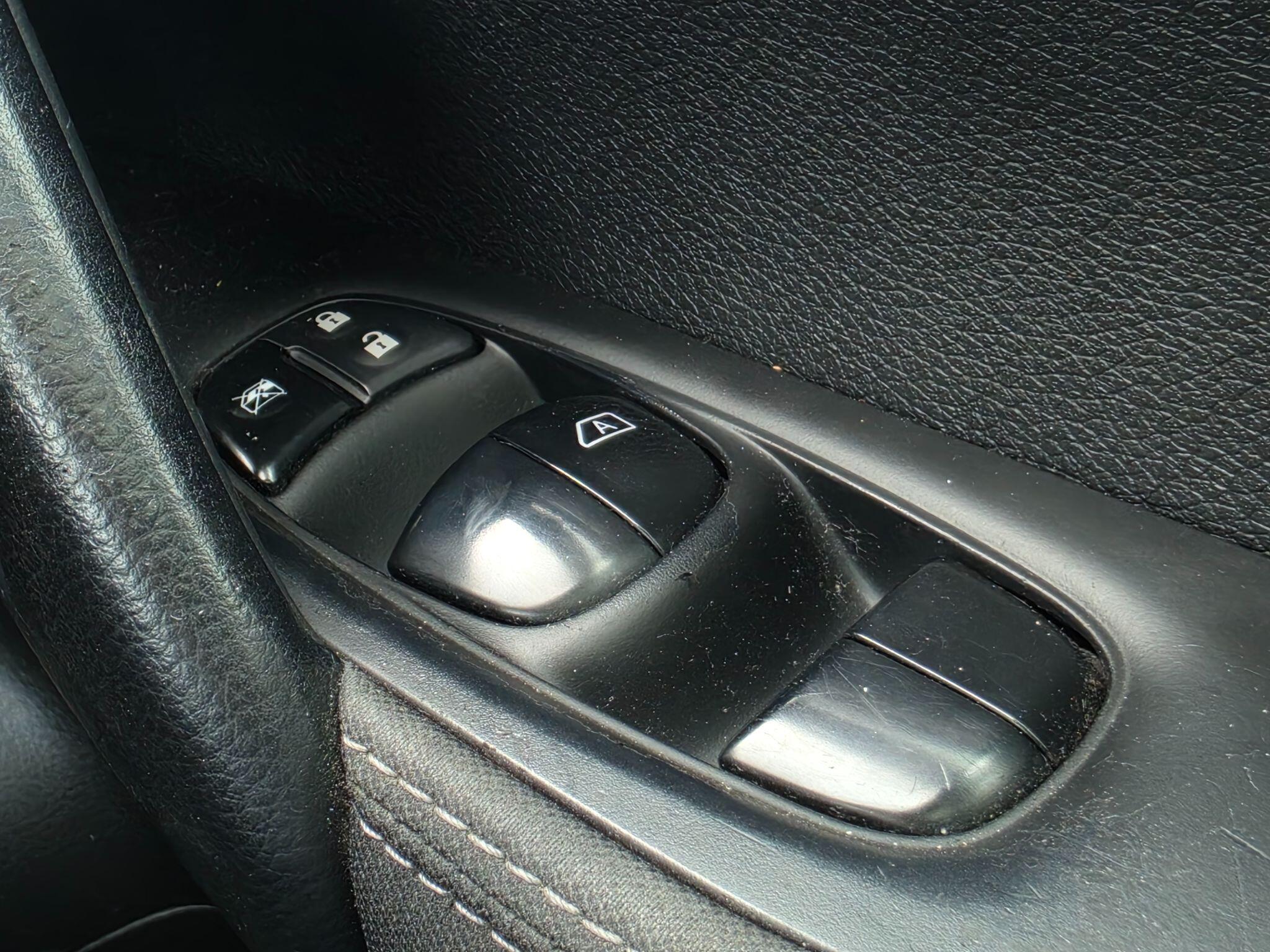 Nissan Qashqai view 24