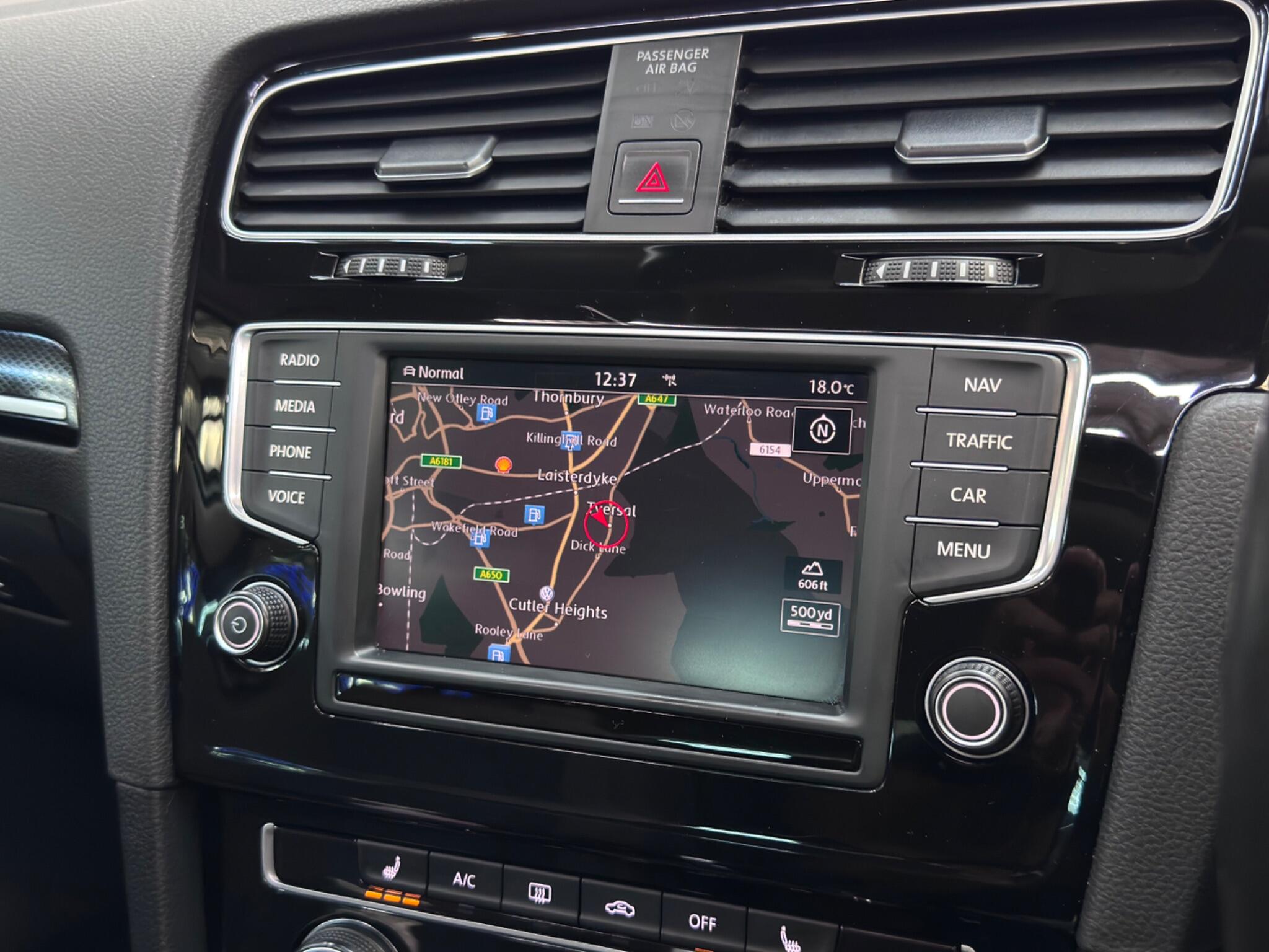 Volkswagen Golf view 9