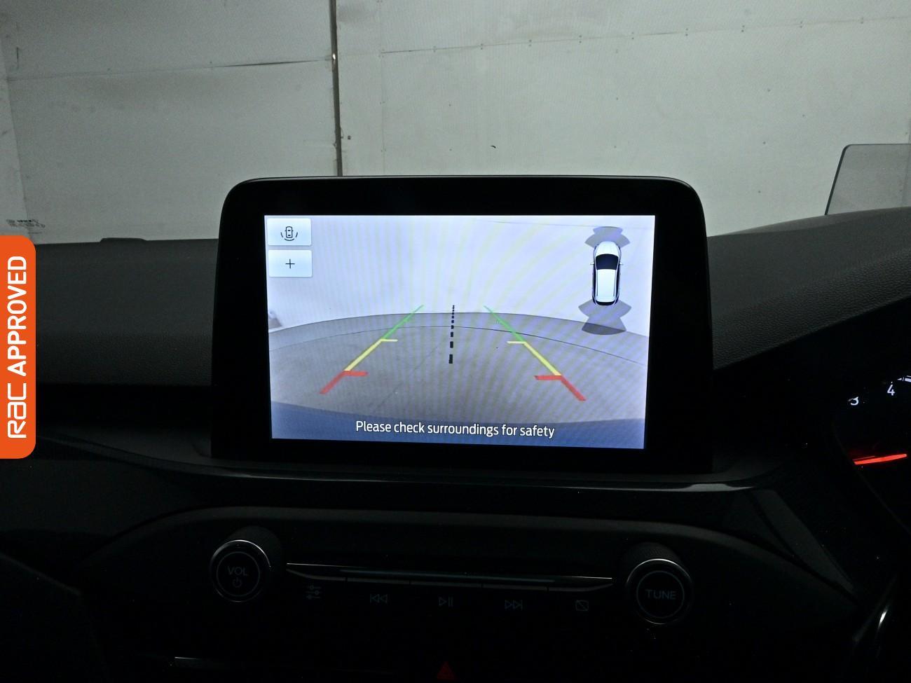 Ford Focus view 17