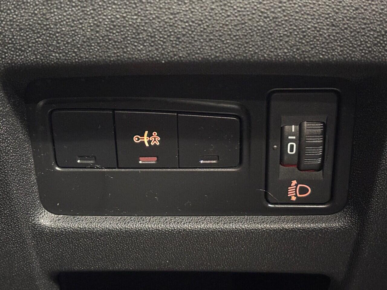 Citroen C4 view 33