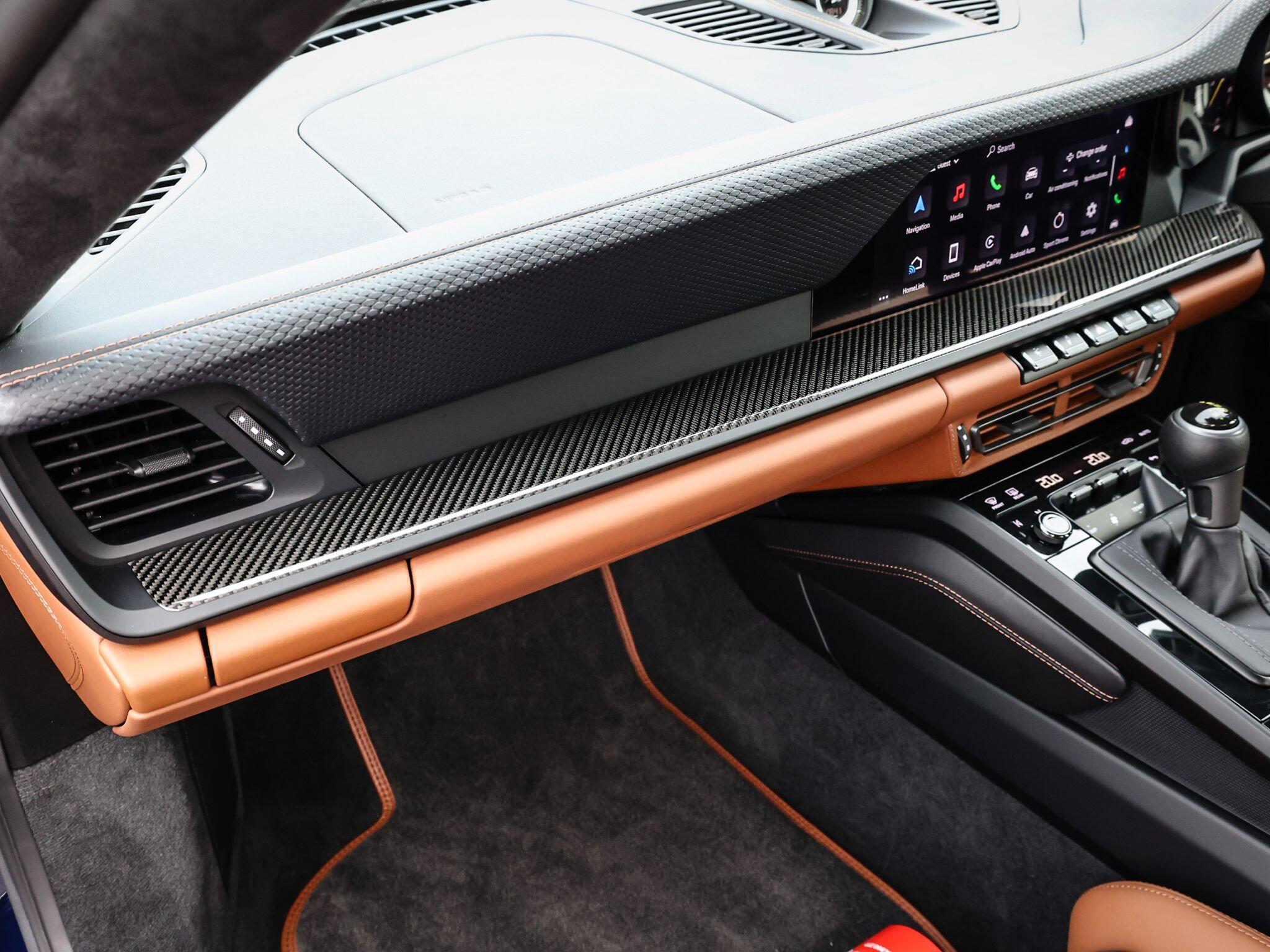 Porsche 911 view 55