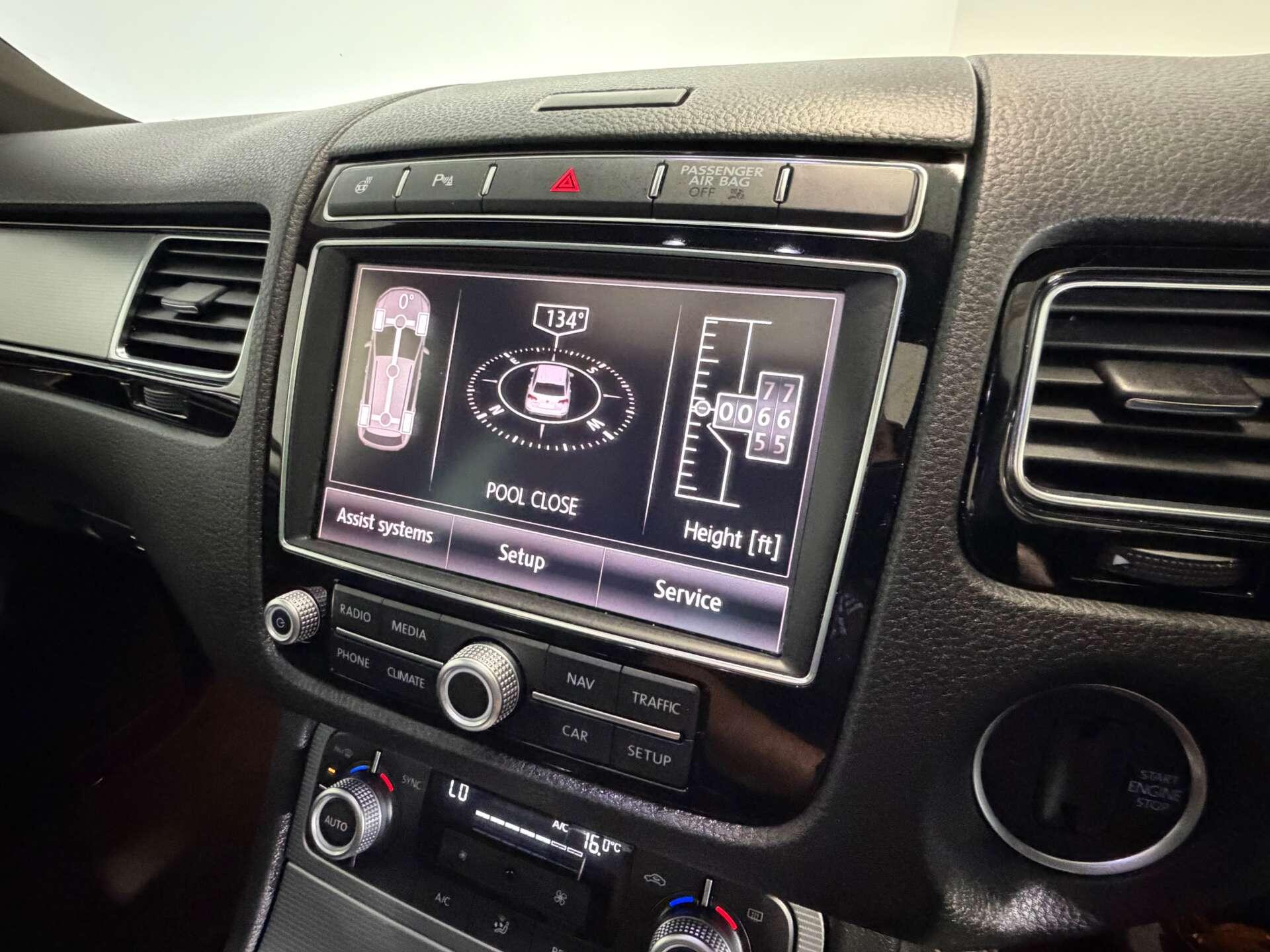 Volkswagen Touareg view 51