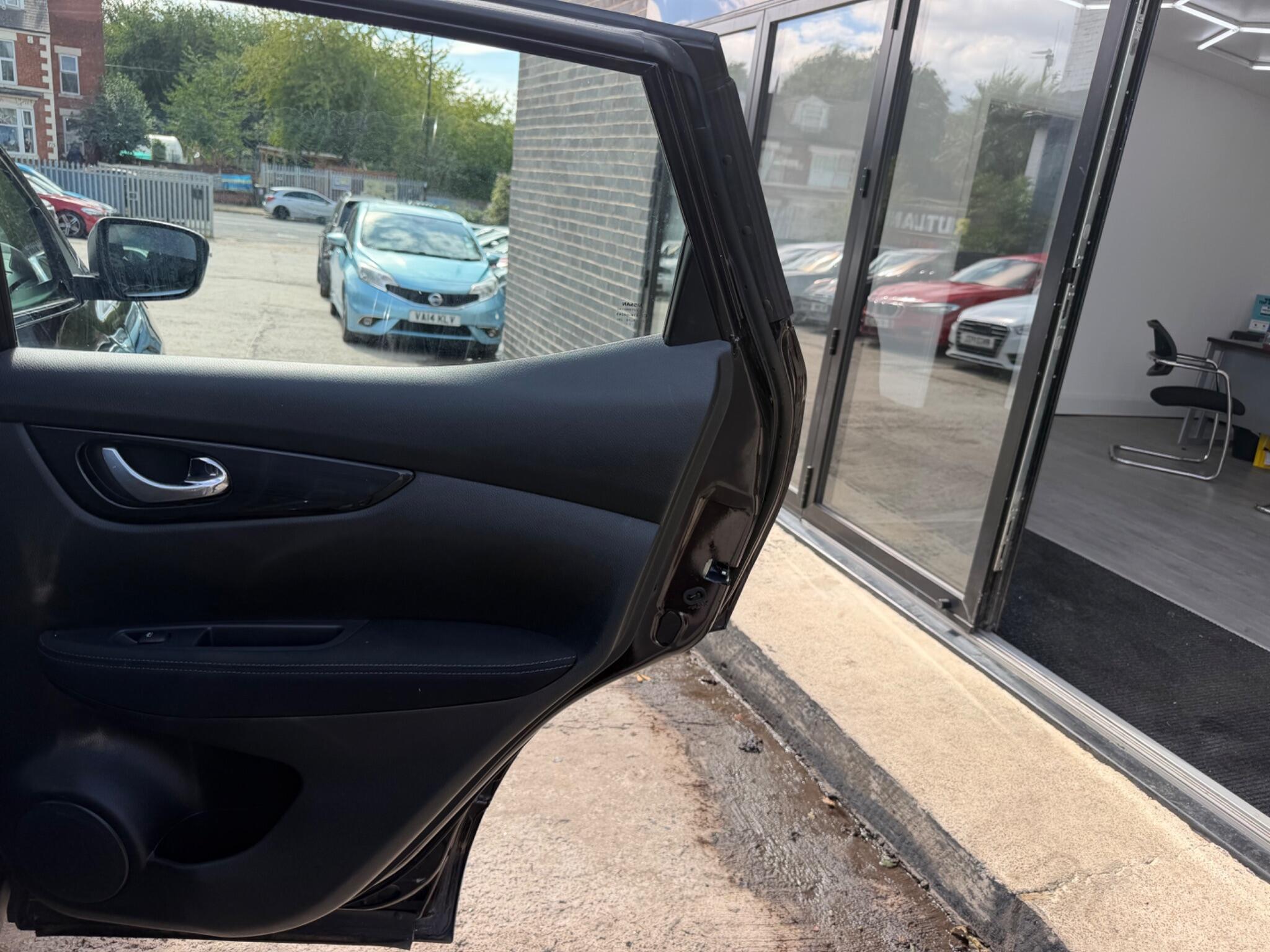 Nissan Qashqai view 18